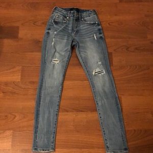 0 Aeropostale’s ripped jeans